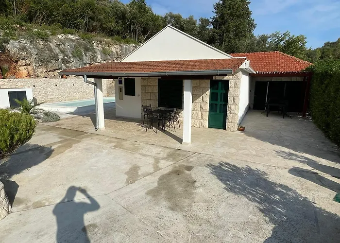 Сasa de vacaciones House Damic *