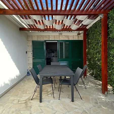 House Damic